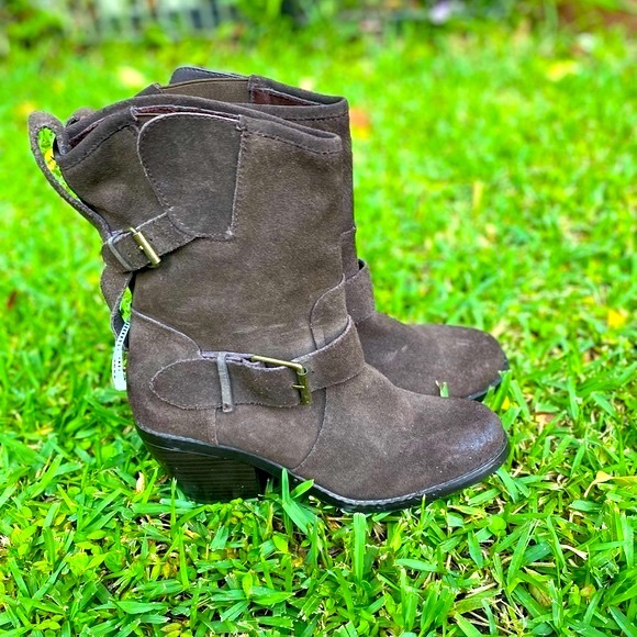 Dolce Vita Leather Western Boots - Picture 2 of 9